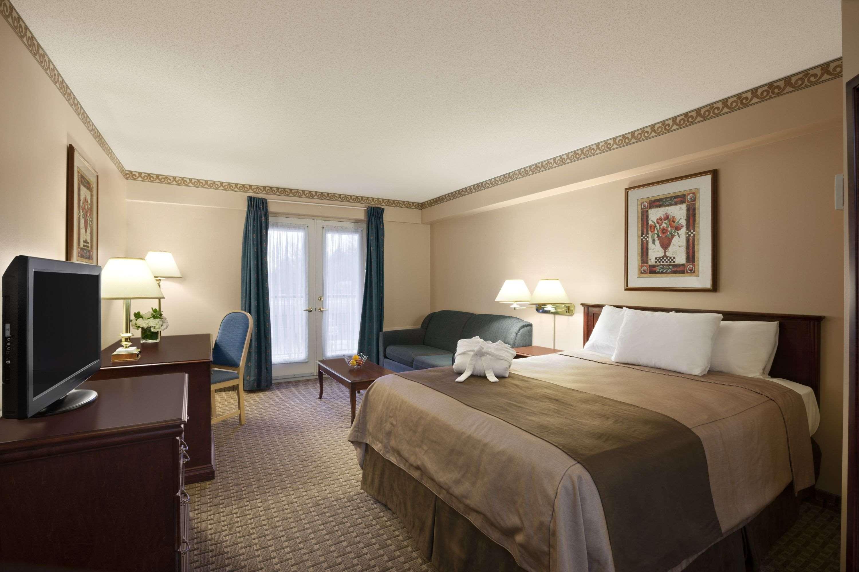 Travelodge By Wyndham Ottawa West Luaran gambar