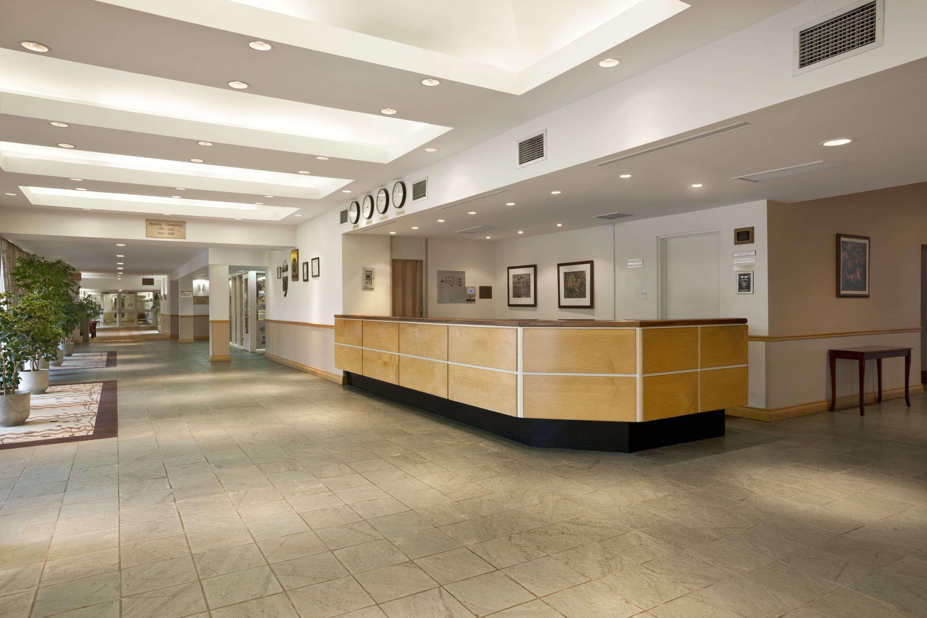 Travelodge By Wyndham Ottawa West Luaran gambar
