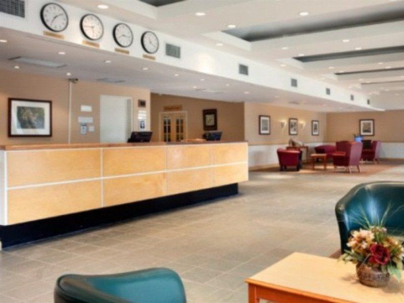 Travelodge By Wyndham Ottawa West Luaran gambar