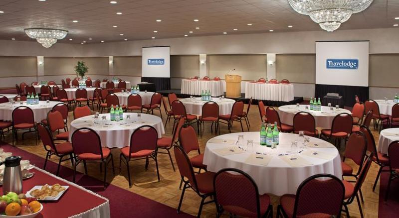 Travelodge By Wyndham Ottawa West Luaran gambar
