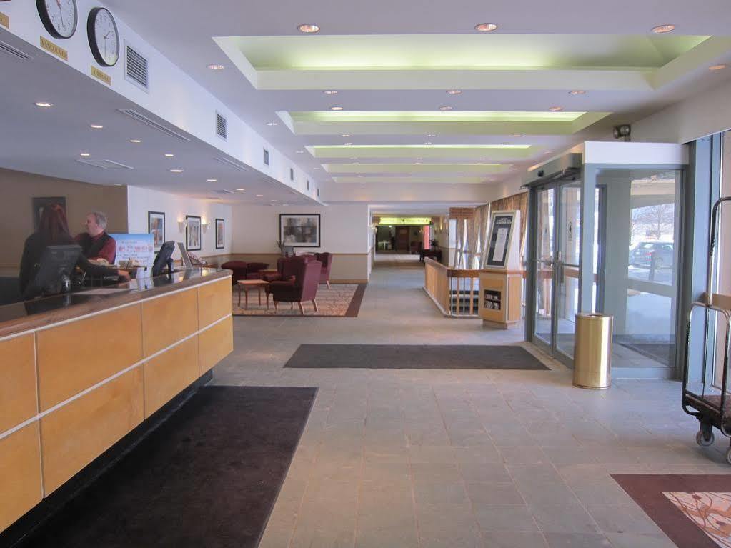 Travelodge By Wyndham Ottawa West Luaran gambar